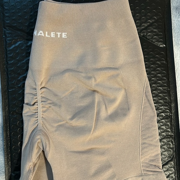 NWT Alphalete Contour Shorts - Picture 8 of 8